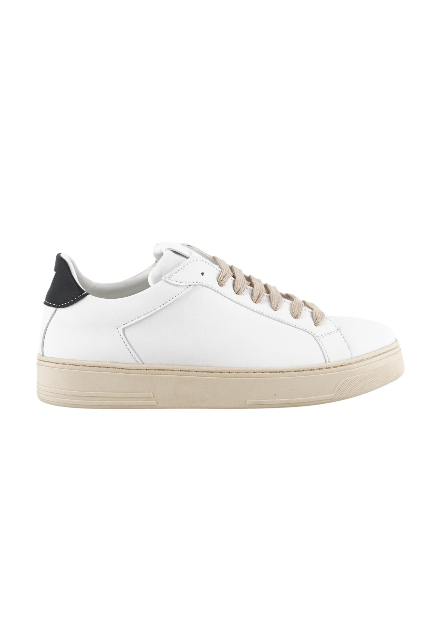 Sneaker in Pelle con Tab a Contrasto Nero / Bianco - Ideal Moda