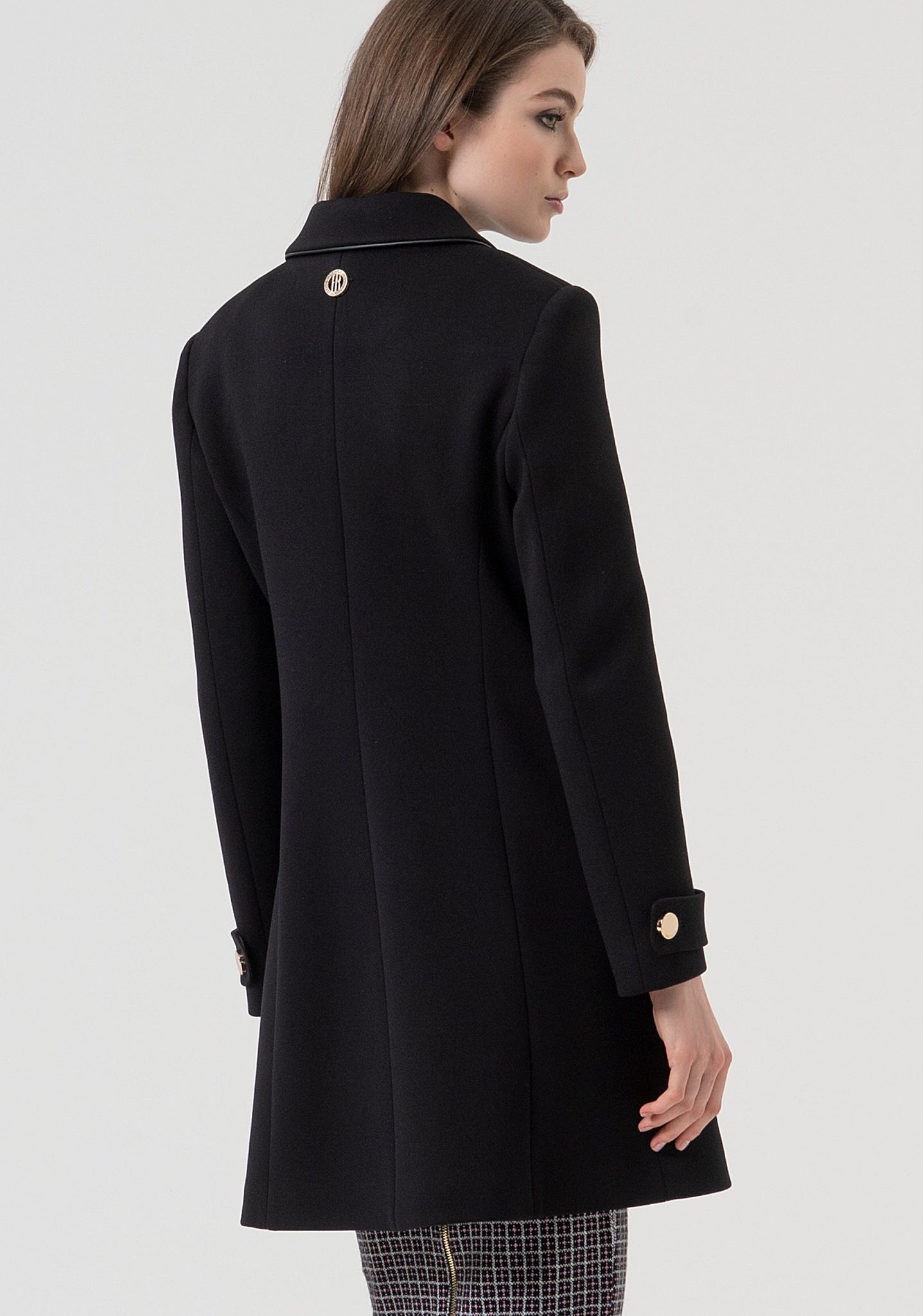 Cappotto Slim con Zip Centrale / Nero - Ideal Moda