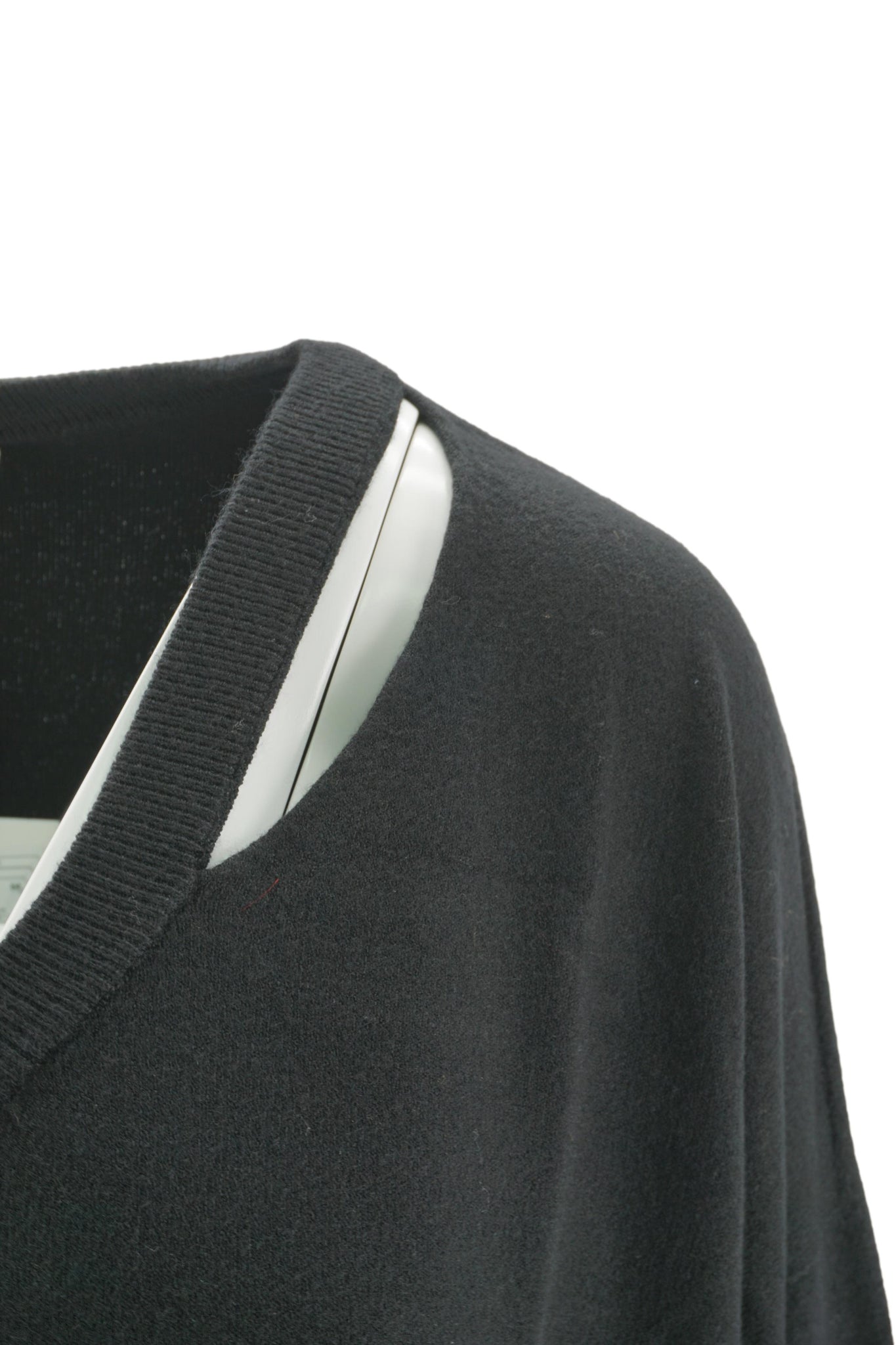 Maglia Boxy Fit con Scollo a V / Nero - Ideal Moda