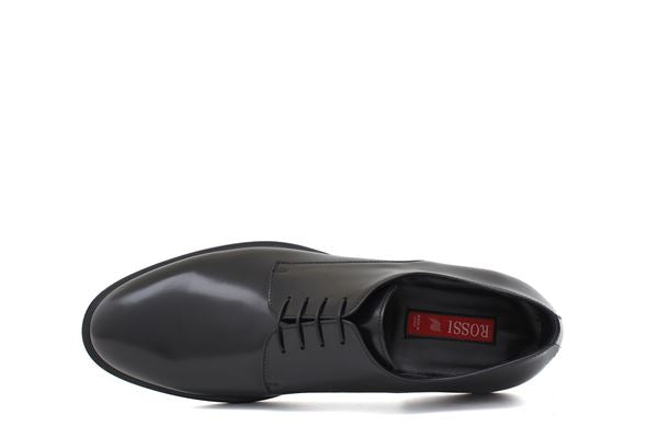 Stringata in Pelle con Fondo in Gomma / Nero - Ideal Moda