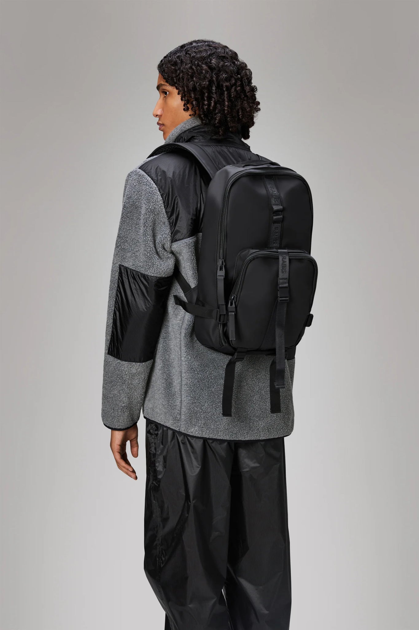 Zaino Impermeabile Trail Rucksack / Nero - Ideal Moda