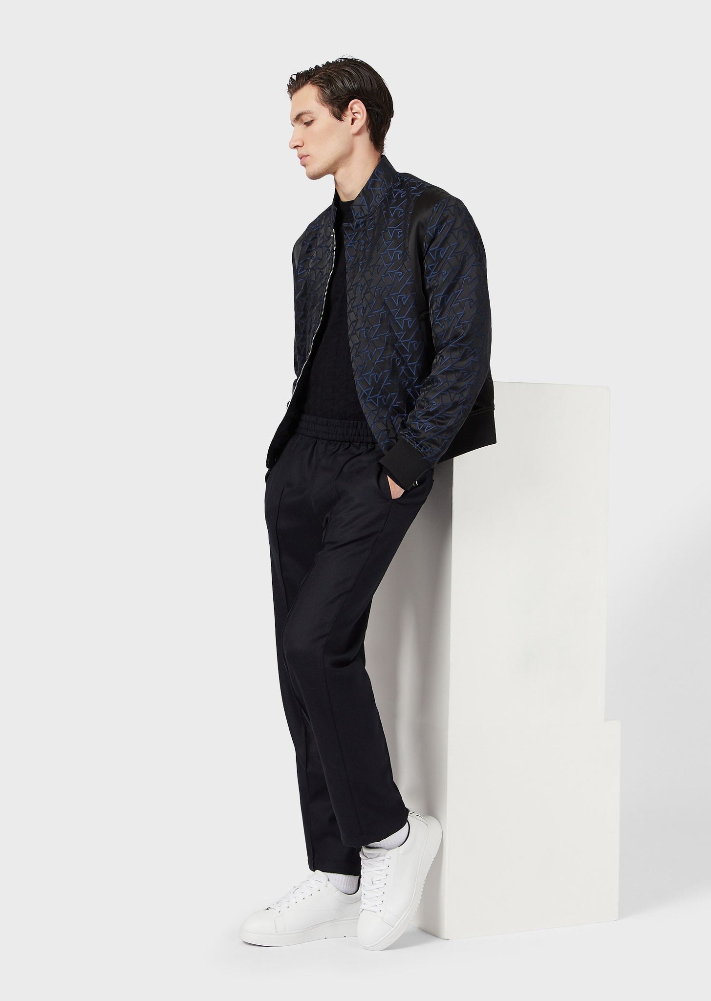 Maglione girocollo con pattern armaturato / Blu - Ideal Moda