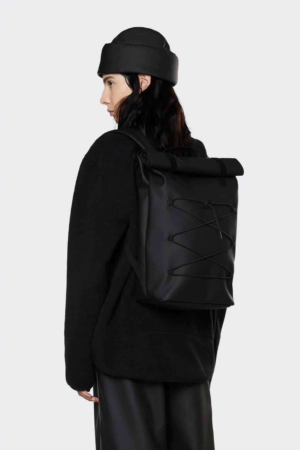 Velcro Rolltop Rains Backpack / Black