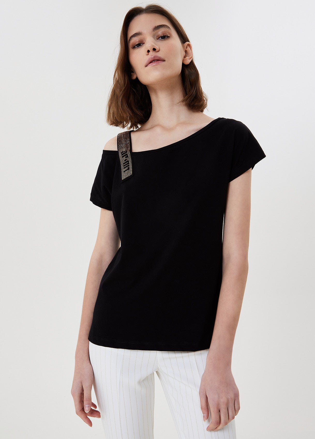 T-shirt con strass / Nero - Ideal Moda