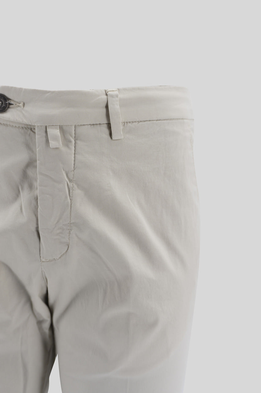 Pantalone Slim Fit / Beige - Ideal Moda